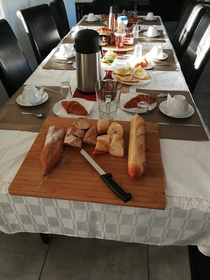 Chambre individuelle avec cuisine commune Tilloloy Extérieur photo