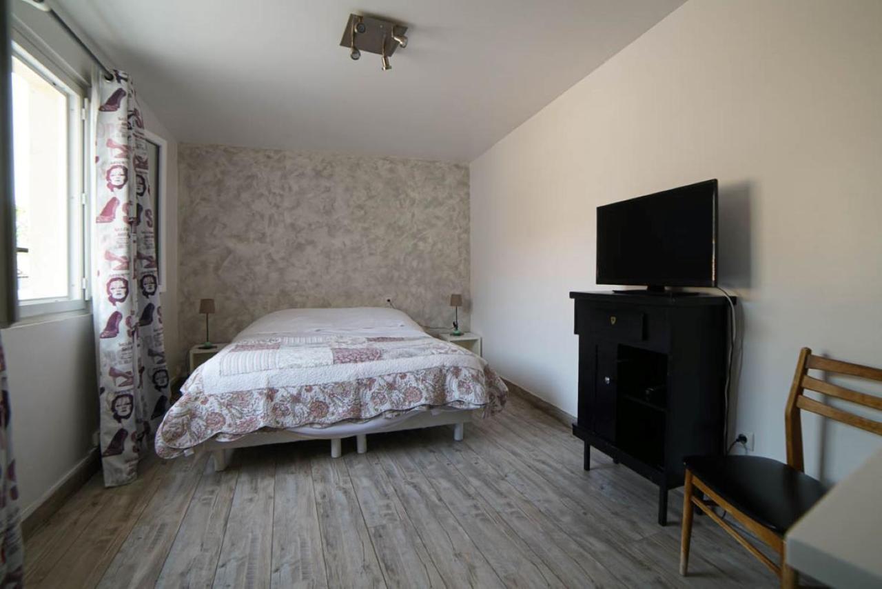 Chambre individuelle avec cuisine commune Tilloloy Extérieur photo