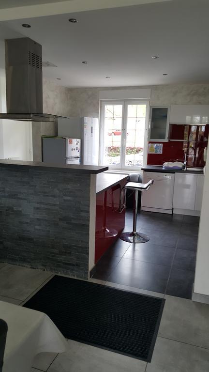 Chambre individuelle avec cuisine commune Tilloloy Extérieur photo